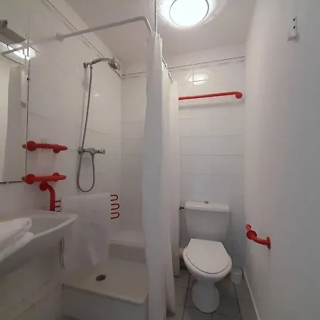 Apartment Duplex A 200m De La Plage, 3 Pieces, Balcon, Parking, 4 Pers. - - Fr-1-477-73 Carnac